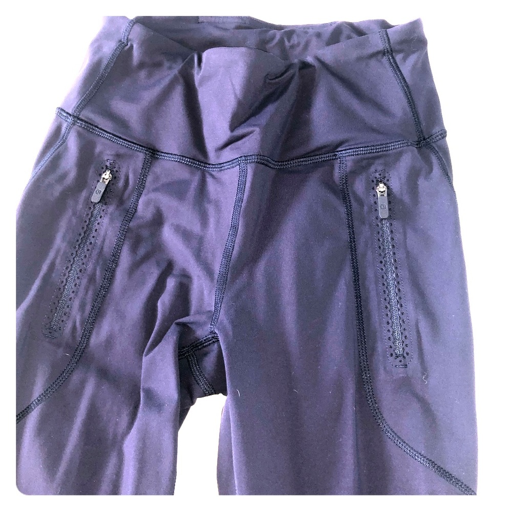 Lululemon Scalloped Zipper Pocket Leggings Size 4